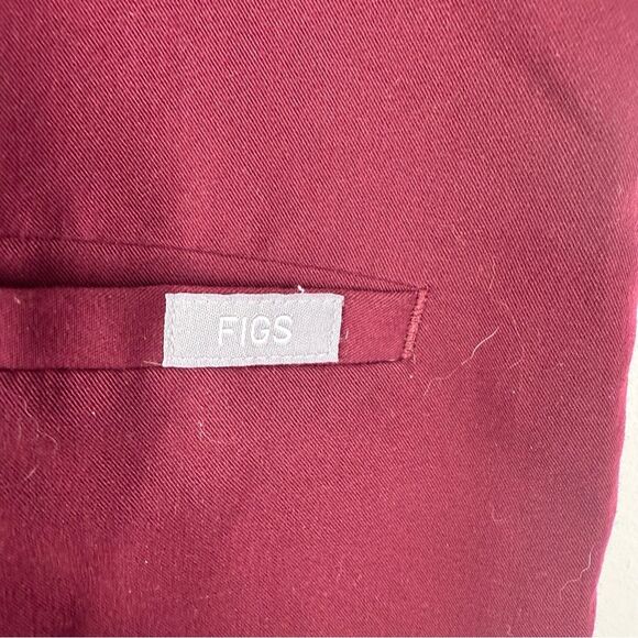 Figs Casma Three-Pocket Scrub Top Size Small Burgundy PO 1619 FW1100 - Picture 3 of 7